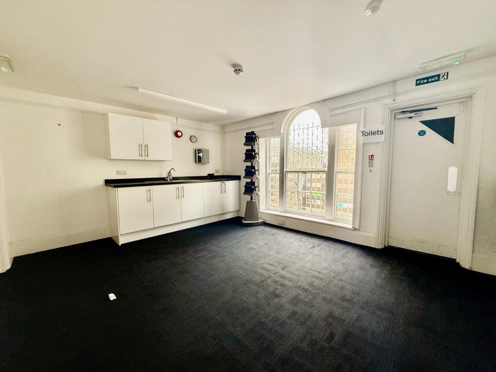 Lot: 64 - HIGH STREET COMMERCIAL PREMISES WITH UPPER PARTS AND PARKING - Room 5-kitchen